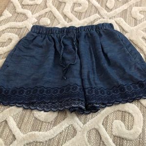 Gap drawstring waist shorts